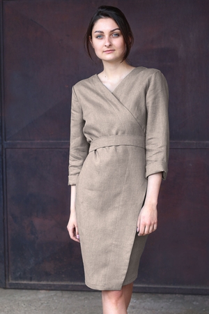 The Lotika wrap dress made of 100% linen is designed and sewn with love and care in the Czech Podkrkonoší region monochrome